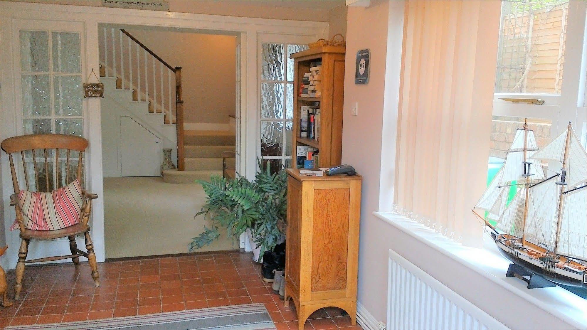 Cranleigh Bed & Breakfast Exmouth Exterior photo